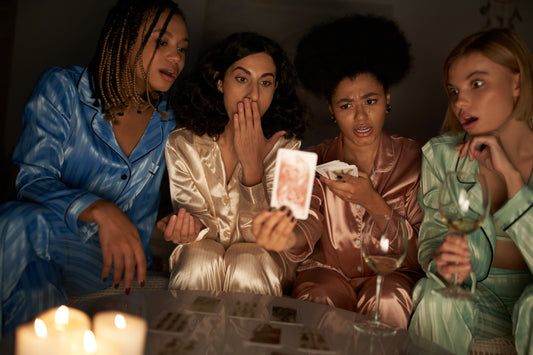 How to Ask Your Tarot Cards the "Right" Questions for True Clarity